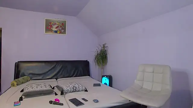 LustfulSin  online show from 4, 11, 2025