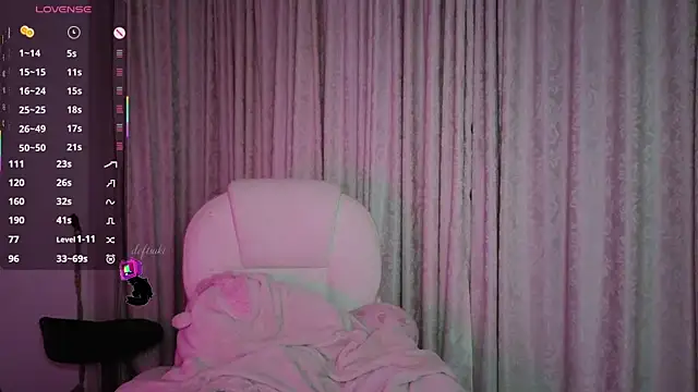 Snapshot of stephymoon_ chatting on 12, 9, 2025 stephymoon  online show from 12, 9, 2025