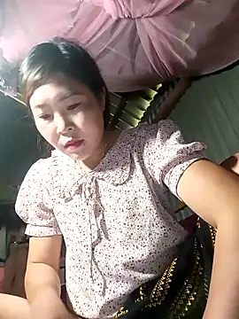 Snapshot of Siathong chatting on 7, 10, 2025 Siathong online show from 7, 10, 2025