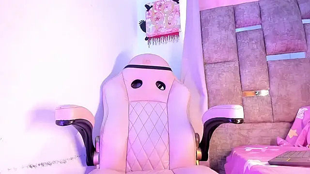 Mia royal online show from 25, 10, 2025