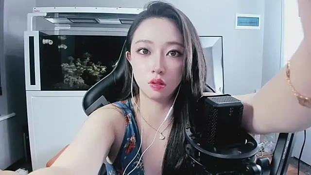 Keke-Bai online show from 5, 10, 2025