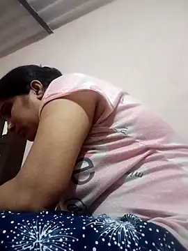 Snapshot of aliya-jaan71 chatting on 3, 10, 2025 aliya-jaan71 online show from 3, 10, 2025