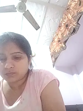 Snapshot of aliya-jaan71 chatting on 3, 11, 2025 aliya-jaan71 online show from 3, 11, 2025