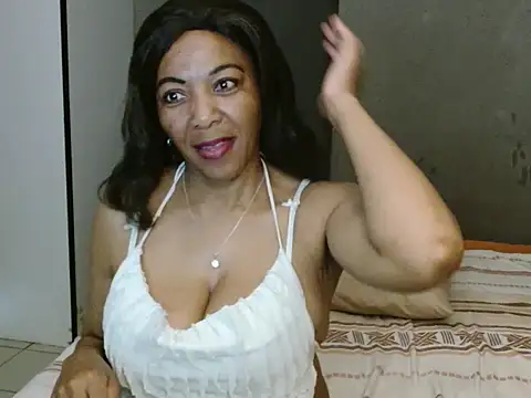 Lillyan N online show from 4, 10, 2025