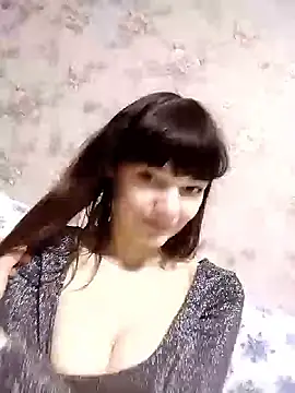 AliceSwan1122 online show from 16, 4, 2026