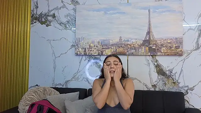 Sara Landry aws online show from 13, 10, 2025