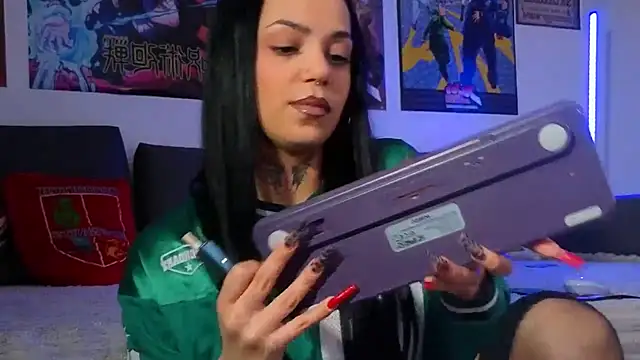 KiraQuinn1 online show from 22, 12, 2025