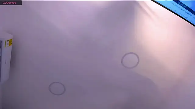 Snapshot of toji_luxxer chatting on 14, 11, 2025 toji luxxer online show from 14, 11, 2025