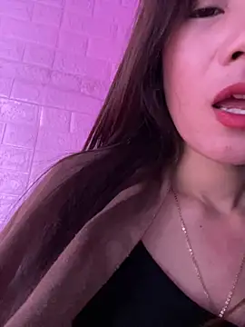 Moon pusy online show from 5, 1, 2026