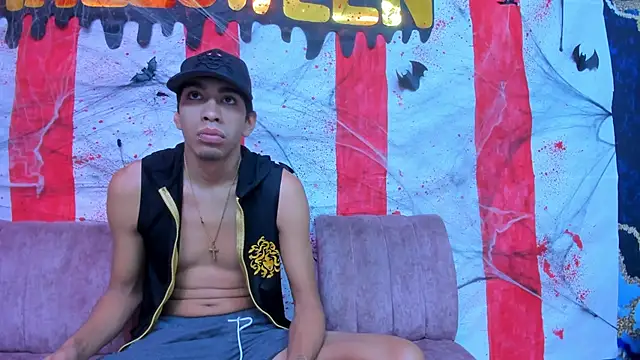 Snapshot of Juicy_Creww chatting on 21, 10, 2025 Juicy Creww online show from 21, 10, 2025