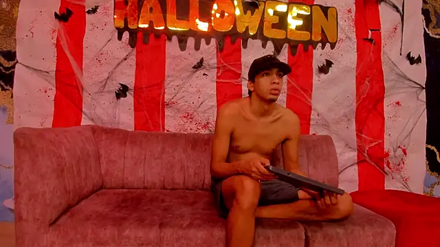 Snapshot of Juicy_Creww chatting on 24, 10, 2025 Juicy Creww online show from 24, 10, 2025