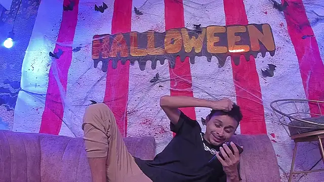 Snapshot of Juicy_Creww chatting on 26, 10, 2025 Juicy Creww online show from 26, 10, 2025