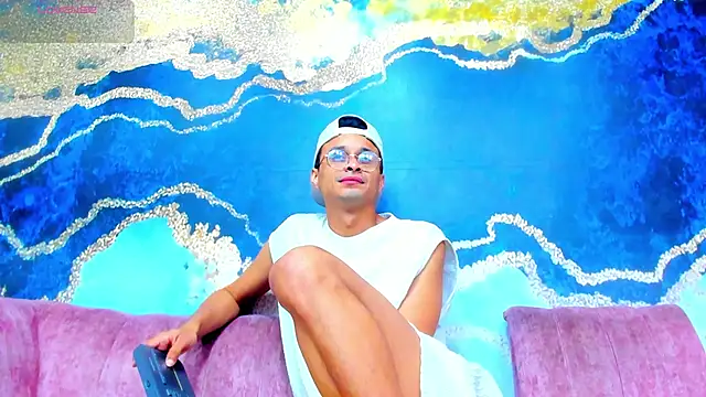 Snapshot of Juicy_Creww chatting on 20, 11, 2025 Juicy Creww online show from 20, 11, 2025