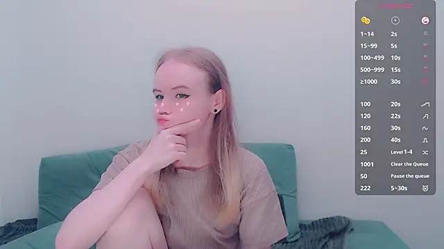 Snapshot of AliceNya_cute chatting on 13, 7, 2026 AliceNya cute online show from 13, 7, 2026
