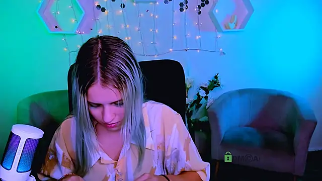 kaela spell  online show from 15, 11, 2025