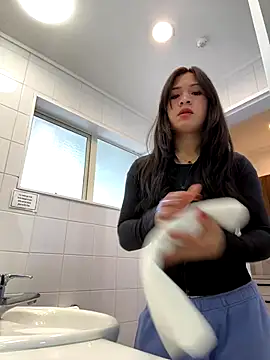 ZoeyJohnson online show from 26, 10, 2025