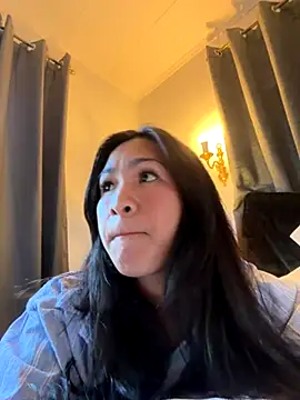 ZoeyJohnson online show from 16, 11, 2025