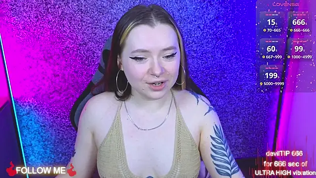 Snapshot of CarolinaReaperr chatting on 5, 11, 2025 CarolinaReaperr online show from 5, 11, 2025