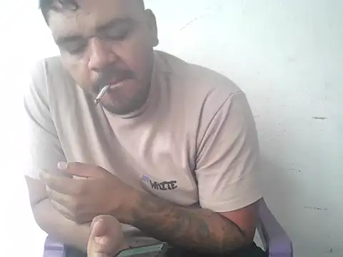 Snapshot of CaVaBxD chatting on 12, 10, 2025 CaVaBxD online show from 12, 10, 2025