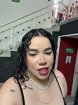 krisstenSantos online show from 8, 4, 2026