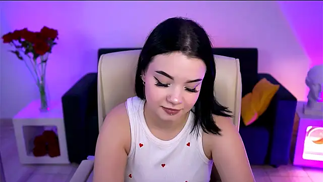 leslierowe  online show from 21, 9, 2025