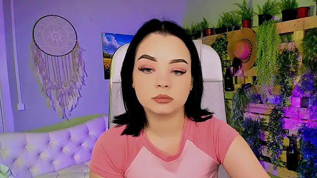 leslierowe  online show from 18, 10, 2025