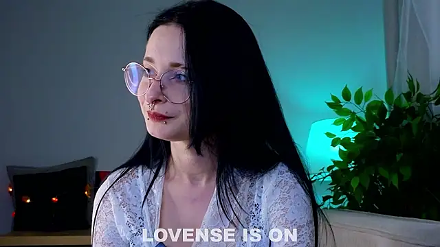 DarcyAspacio online show from 8, 3, 2026