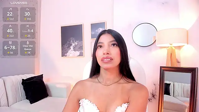 Tiffany Low online show from 20, 3, 2026