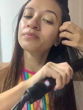 Snapshot of MiQeilaSweet chatting on 16, 10, 2025 MiQeilaSweet online show from 16, 10, 2025