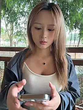 yuki june online show from 25, 4, 2026