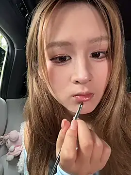 Snapshot of yuki_june chatting on 8, 5, 2026 yuki june online show from 8, 5, 2026