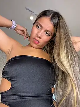 EMILIIA RICHTER   online show from 4, 12, 2025