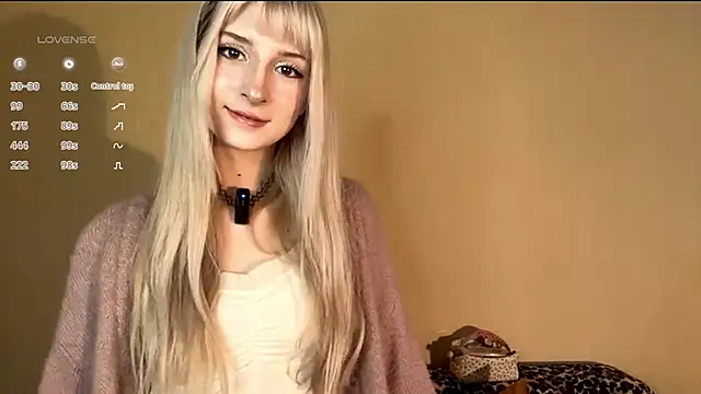 FridaAaberg online show from 9, 11, 2025