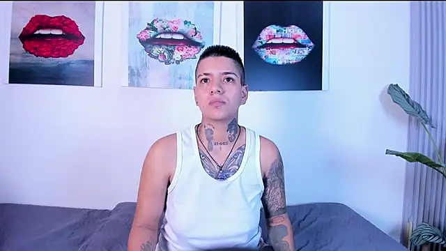 Girls inlove online show from 14, 11, 2025