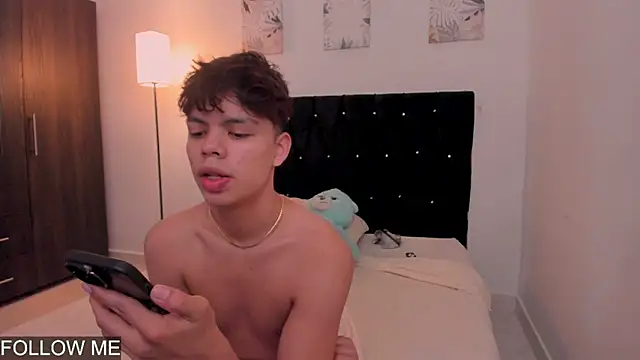 Zacktorres  online show from 13, 11, 2025