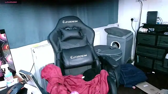 Snapshot of jchouse06 chatting on 26, 9, 2025 jchouse06 online show from 26, 9, 2025