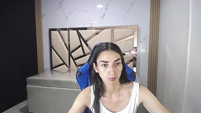 Snapshot of Maily_a_ chatting on 19, 11, 2025 Maily a online show from 19, 11, 2025