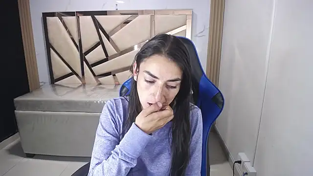 Snapshot of Maily_a_ chatting on 30, 11, 2025 Maily a online show from 30, 11, 2025