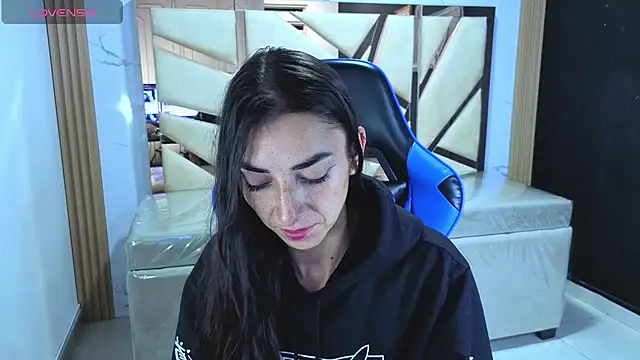 Maily a  online show from 22, 4, 2026