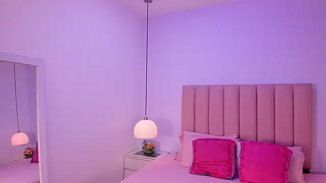 Amy Ferreira online show from 18, 10, 2025