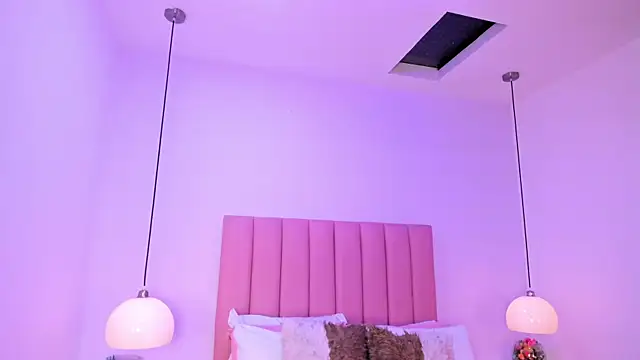 Amy Ferreira online show from 24, 10, 2025