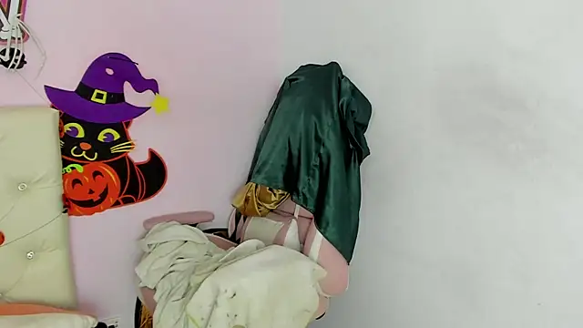 Snapshot of Yuni_kim chatting on 31, 10, 2025 Yuni kim online show from 31, 10, 2025