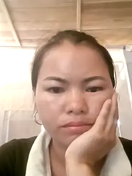 emly-xinh18 online show from 23, 9, 2025