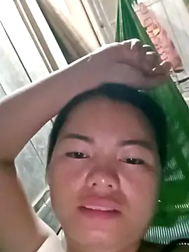 emly-xinh18 online show from 24, 9, 2025