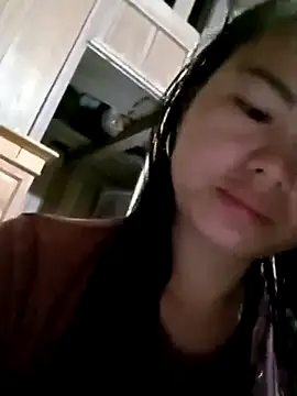 emly-xinh18 online show from 21, 10, 2025