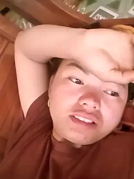 emly-xinh18 online show from 28, 10, 2025