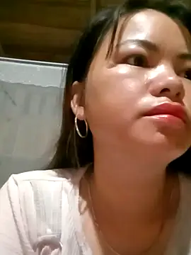 emly-xinh18 online show from 29, 10, 2025