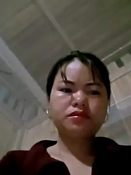 emly-xinh18 online show from 31, 10, 2025