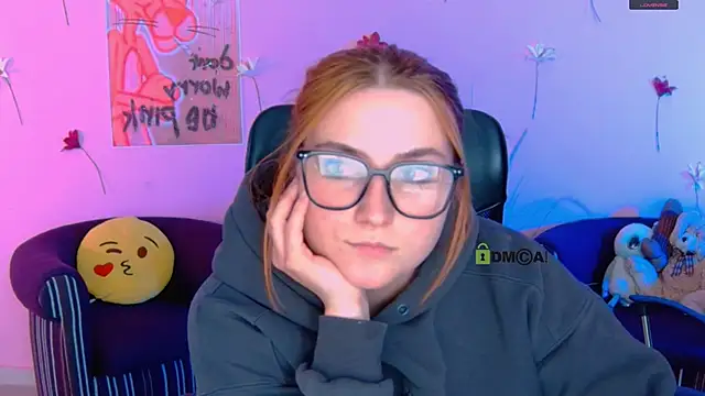 casey meow  online show from 20, 4, 2026