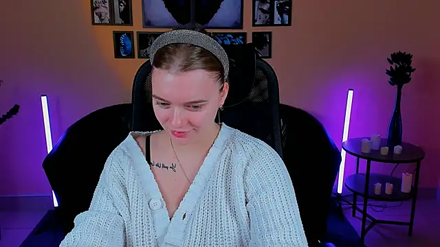 LisaMitchell online show from 16, 10, 2025